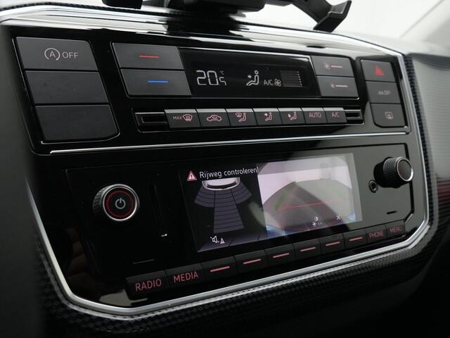 Volkswagen UP! 1.0 | LED dagrijverlichting | Achteruitrijcamera | Parkeersensoren achter | Achteruitrijcamera | Cruise Control | Airco | DAB