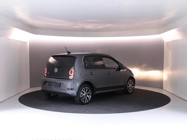 Volkswagen UP! e-Up! e-up! Style 83 pk | Navigatie via App | Autom. airco | Cruise control | Parkeersensoren achter | Achteruitrijcamera | Stoelverwarming |
