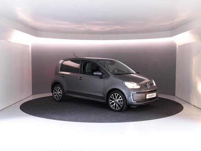 Volkswagen UP! e-Up! e-up! Style 83 pk | Navigatie via App | Autom. airco | Cruise control | Parkeersensoren achter | Achteruitrijcamera | Stoelverwarming |