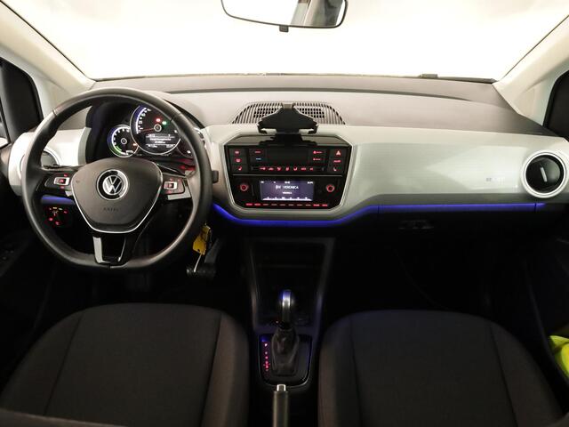 Volkswagen UP! e-Up! e-up! Style 83 pk | Navigatie via App | Autom. airco | Cruise control | Parkeersensoren achter | Achteruitrijcamera | Stoelverwarming |
