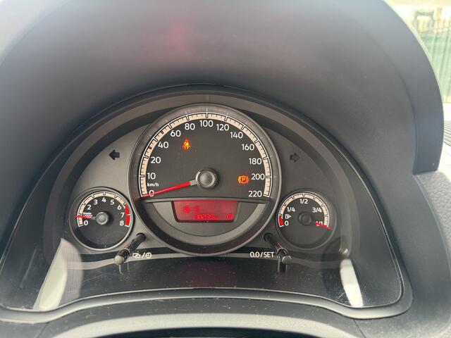 Volkswagen UP! 1.0 BMT take up! 3 Drs Airco