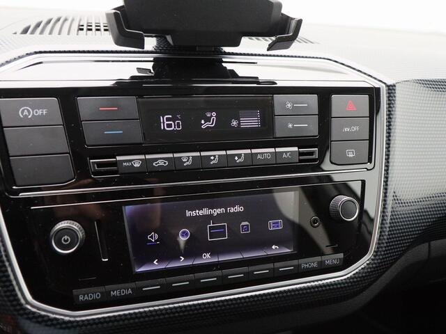Volkswagen UP! 1.0 R-Line | Cruise | Climate | Bluetooth | Lane Assist | Privacy Glass | 17 Inch | 99.812 Km!!