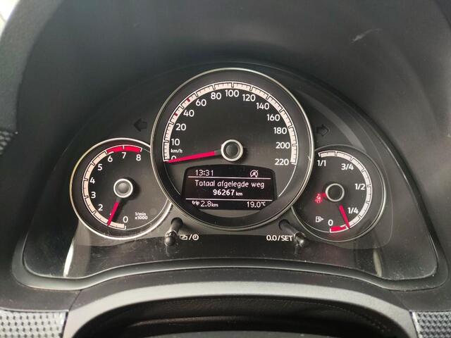 Volkswagen UP! 1.0 BMT move up! Executive, Airco,
