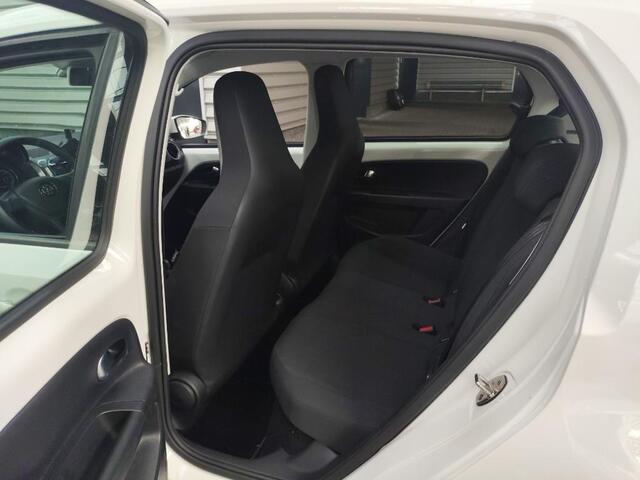 Volkswagen UP! 1.0 BMT move up! Executive, Airco,