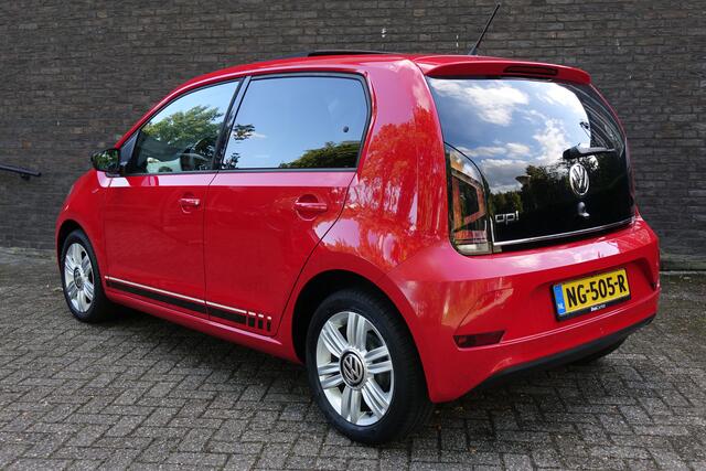 Volkswagen UP! 1.0 BMT up! beats, panoramadak, airco, PDC, Cruise control, Camera All season banden