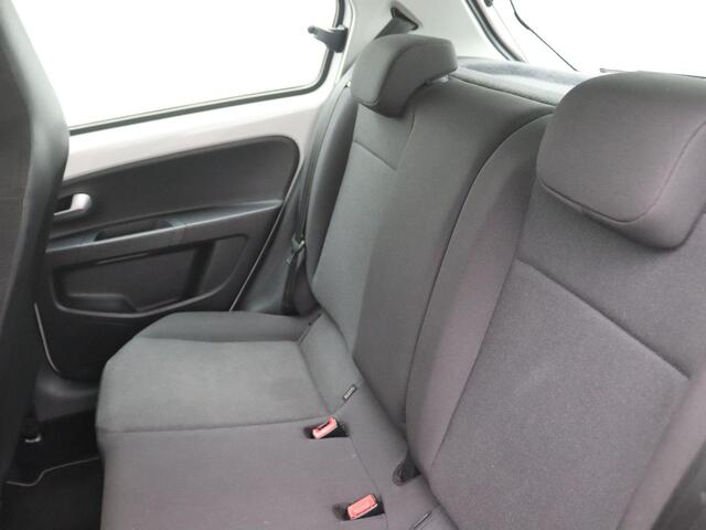 Volkswagen UP! 1.0 BMT move up! 60PK Achteruitrijcamera, Airco, Cruise Controle, DAB+, Parkeersensoren Achter, Multifunctioneel Stuurwiel, In hoogte verstelbare stoelen, 15" LM Velgen