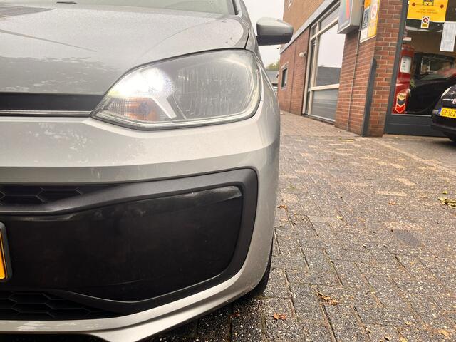 Volkswagen UP! 1.0 BMT move up!