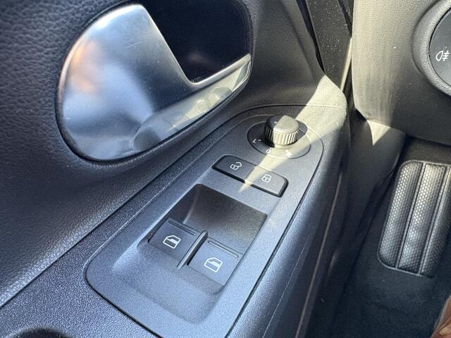 Volkswagen UP! 1.0 BMT move up! | Airco | All Season banden | Bleutooth |