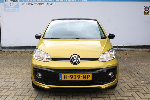 Volkswagen UP! 1.0 R-Line | Incl. 12 maanden Garantie | 1e Eigenaar | Cruise controle | Achteruitrijcamera | Parkeersensoren achter | Climate controle | Lane assist | DAB | 17 Inch LMV | Bluetooth | Stuurwiel multifunctioneel | Origineel NL Auto | NAP |