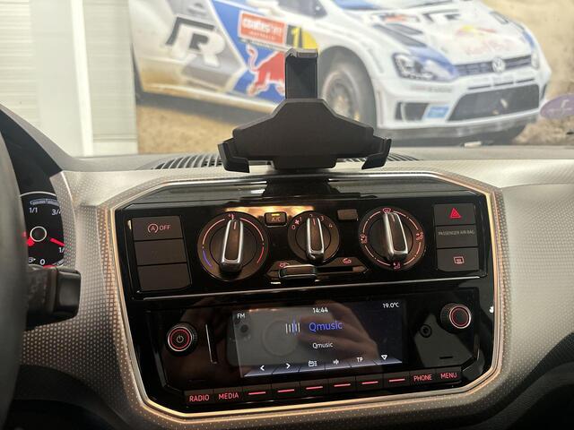 Volkswagen UP! 1.0 75pk BMT high up! Automaat · P-Sensoren · Airco · Elek. Ramen · Cruise Control · Telefoondock · 15'' Inch ·