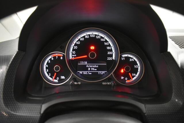 Volkswagen UP! 1.0 BMT move up Executive