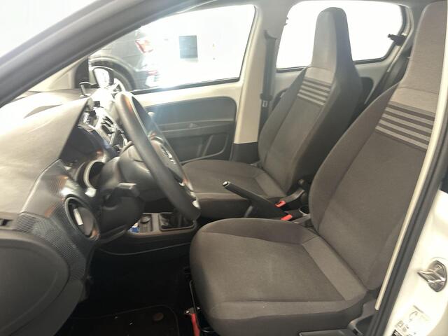 Volkswagen UP! 1.0 65pk · Airco · Elek. Ramen · Radio · Bluetooth · Telefoon Dock · 14'' Inch · Garantie t/m 29-08-2027 of 100.000km
