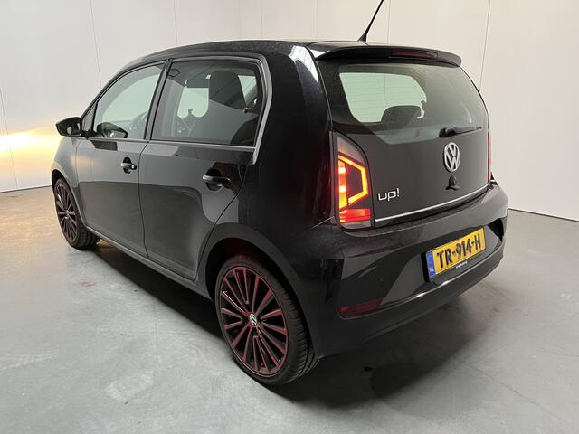 Volkswagen UP! 1.0 BMT high up! / BLUETOOTH/ CRUISE CONTROL/ LEDER MULTIFUNC. STUUR/ PARK. SENSOREN + CAMERA/ 17" LMV/ AIRCO