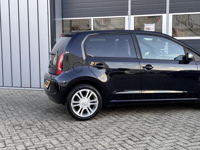 Volkswagen UP! 1.0 high up! BlueMotion | Stoel verwarming | Lichtmetaal | CV | Airco |