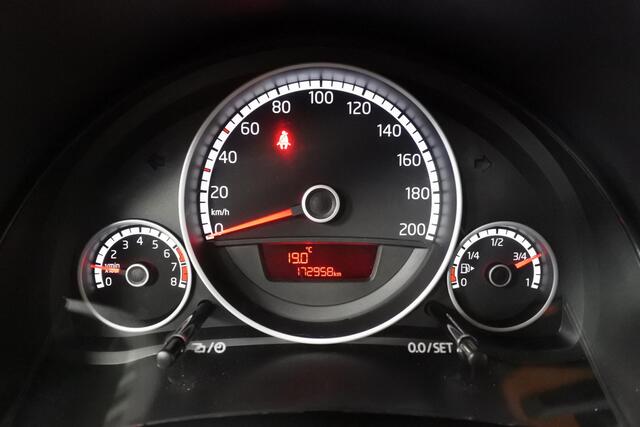 Volkswagen UP! 1.0 Club Navi LMV donkere hemel