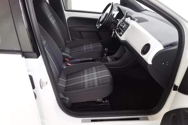 Volkswagen UP! 1.0 Club Navi LMV donkere hemel