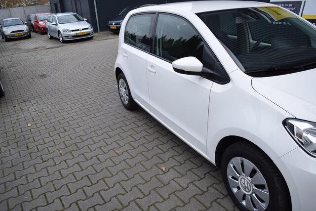 Volkswagen UP! 1.0 BMT high up!