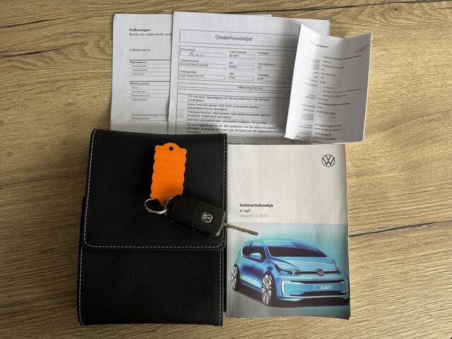 Volkswagen UP! e-Up! e-up! GRATIS Afleverpakket! | Climate Control | Bluetooth |