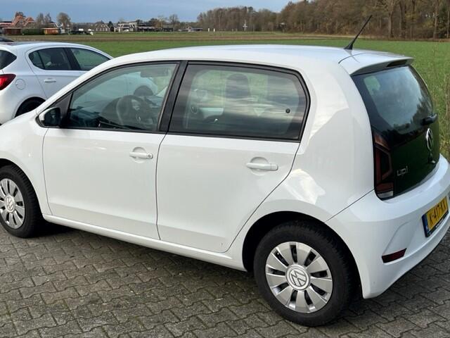 Volkswagen UP! 1.0 BMT move up!