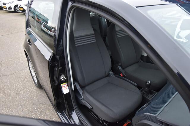 Volkswagen UP! 1.0 BMT move up! , AIRCO , BL TOOTH , EL VOOT , RADIO ,