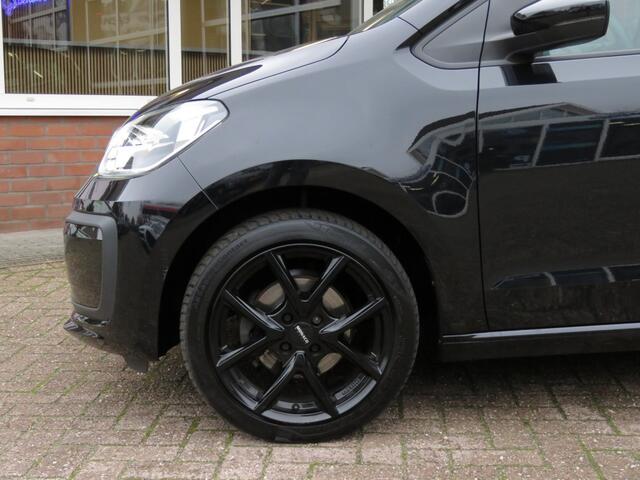 Volkswagen UP! 1.0 5-drs Edition / Camera / Clima / Sportvelgen / Cruise control / BOVAG garantie