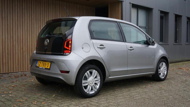 Volkswagen UP! 1.0 75pk Automaat 5Drs High up! Clima Stoelverwarming A-Camera Cruise Control 15inch LM *NL auto* 49577km!