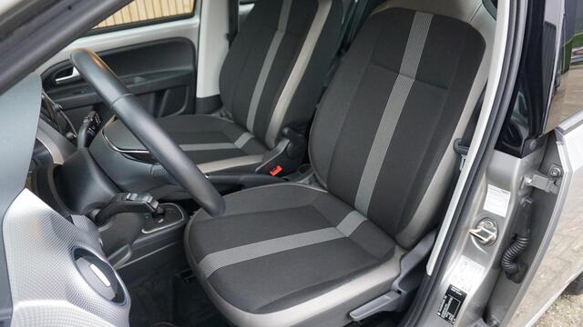 Volkswagen UP! 1.0 75pk Automaat 5Drs High up! Clima Stoelverwarming A-Camera Cruise Control 15inch LM *NL auto* 49577km!