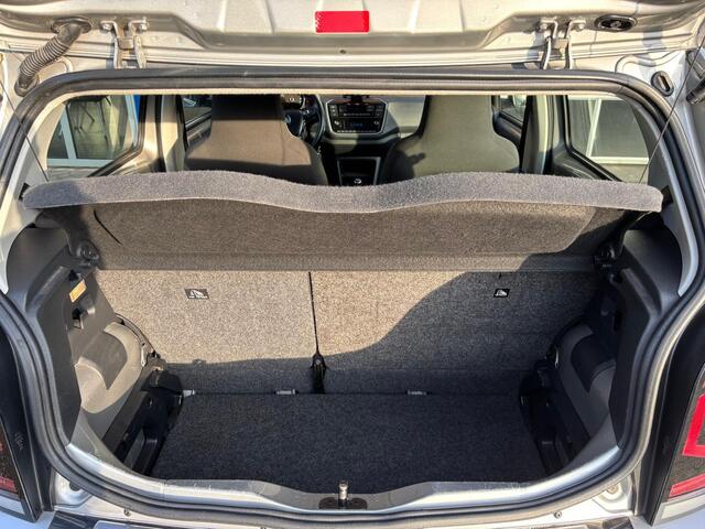 Volkswagen UP! 1.0 TSI BMT cross up!