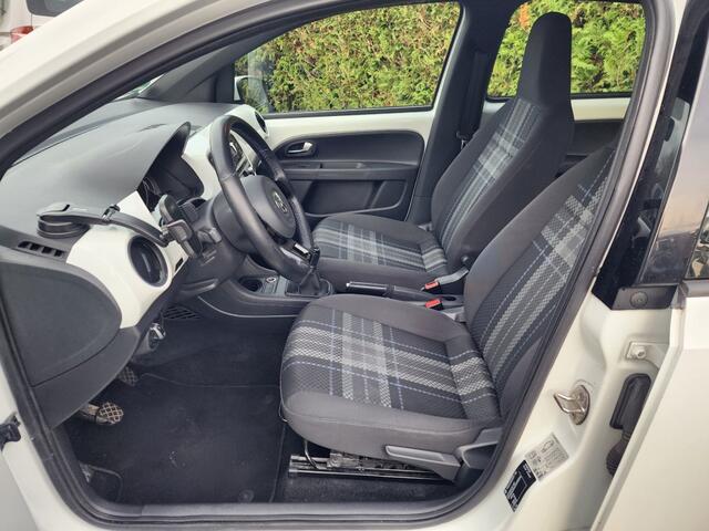 Volkswagen UP! 1.0 club, stoelverwarming, airco, 5 DRS.