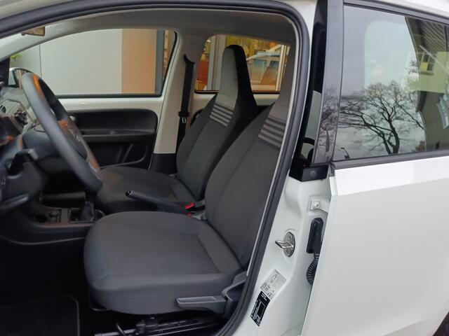 Volkswagen UP! 1.0 BMT move up! | Airco | Centrale deurvergrendeling | Bluetooth | NAP |