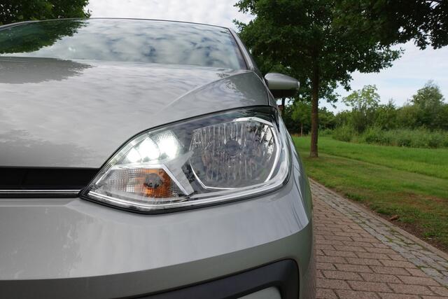 Volkswagen UP! 1.0 move | Stoelverwarming | Cruise Control | PDC |