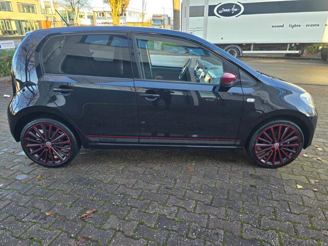 Volkswagen UP! 1.0 COLOR EDITION HIGH UP BLUMOTION