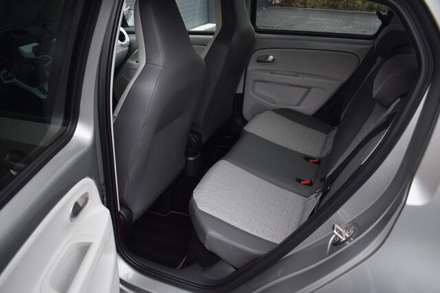 Volkswagen UP! 1.0 TSI 90pk Beats | Pano | Cruise | Camera