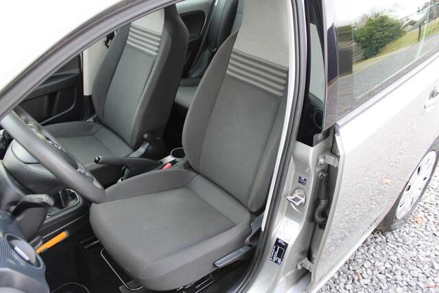 Volkswagen UP! 1.0 BMT move up! Bluetooth en All-Seasonbanden