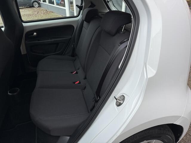 Volkswagen UP! 1.0 / Airco clima/ Cruise/ Navigatie via App/ Cruise/ PDC/ Camera