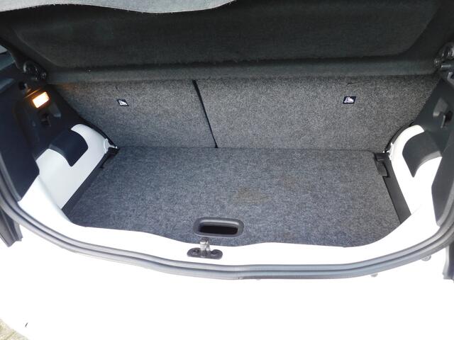 Volkswagen UP! 1.0 BMT move up!