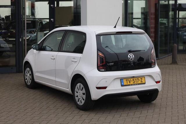 Volkswagen UP! 1.0 BMT move up! 60PK / 44kW, Achteruitrijcamera, parkeersensoren achter, multifunctioneel lederen stuurwiel, cruise control, bestuurdersstoel in hoogte verstelbaar, airco, radio, elektrische ramen voor, LED dagrijverlichting