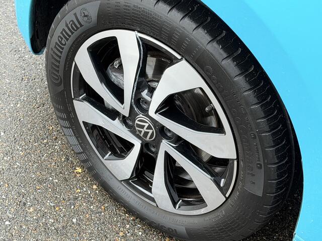 Volkswagen UP! 1.0 Active 5-deurs | Stoelverwarming | Lichtmetalen velgen | Extra getint glas | Bluetooth | Airco | Rijklaar incl. 1 jaar Bovag garantie