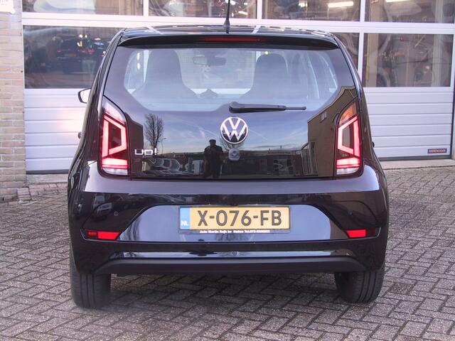 Volkswagen UP! Camera! Cruise control! PDC! 1.0