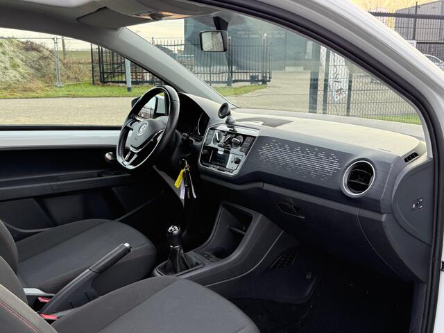 Volkswagen UP! 1.0 TSI 90pk BMT sound up! | Panodak | Bluetooth | Dealer onderhouden