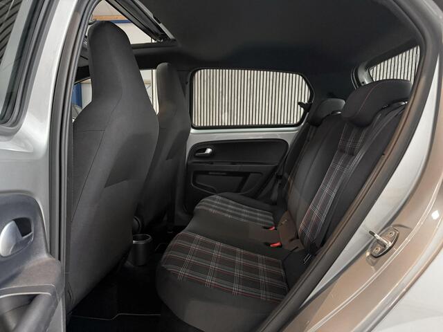 Volkswagen UP! GTI 1.0 TSI GTI 116 PK - PANORAMADAK - CLIMATRONIC - STOELVERWARMING - PARKEERCAMERA