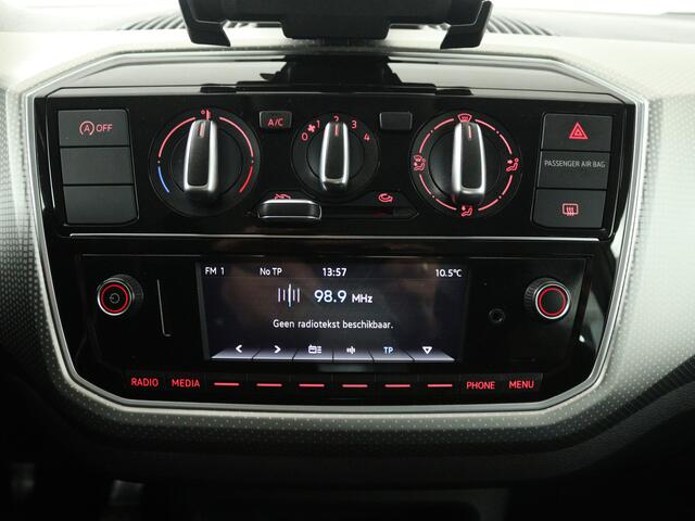 Volkswagen UP! 1.0 BMT high up! | Cruise control | Airco | Radio met bluetooth | Parkeersensoren achter | LM velgen |