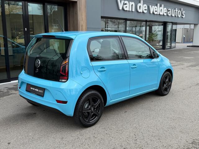 Volkswagen UP! 1.0 5-deurs | Cruise | Camera | Stoelverwarming | LM Velgen | Rijklaar incl. 1 jaar Bovag garantie