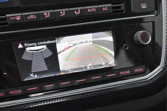 Volkswagen UP! 1.0 Camera, Cruise, PDC, Climate control