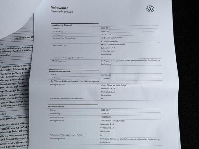 Volkswagen UP! 1.0 Handgeschakeld / Dealer Onderhouden / Stoelverwarming / Multimedia Bluetooth / Airco / Centrale deurvergrendeling / Elektr. Ramen / Rijstrooksensor /