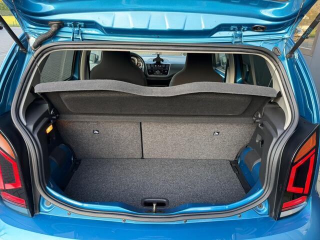 Volkswagen UP! 1.0 BMT high up! Join AUT / LM velgen / Cruise control / Stoelverw. / Pdc