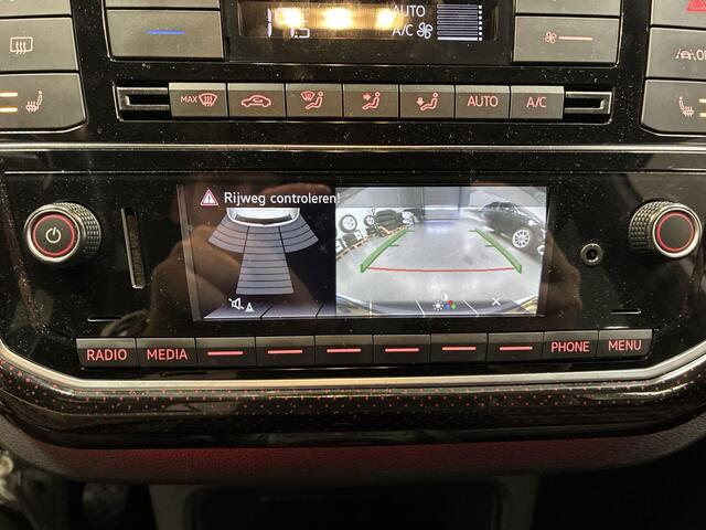 Volkswagen UP! 1.0 TSI 115pk GTI · Camera · P-Sensoren · Cruise Control · Stoelverwarming · Climatronic · 17'' Inch ·