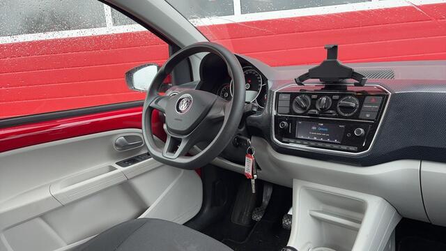 Volkswagen UP! 1.0 BMT move up! 1STE EIG / CRUISE CONTROL / AIRCO / PDC / BLUETOOTH / CRUISE / NL-AUTO