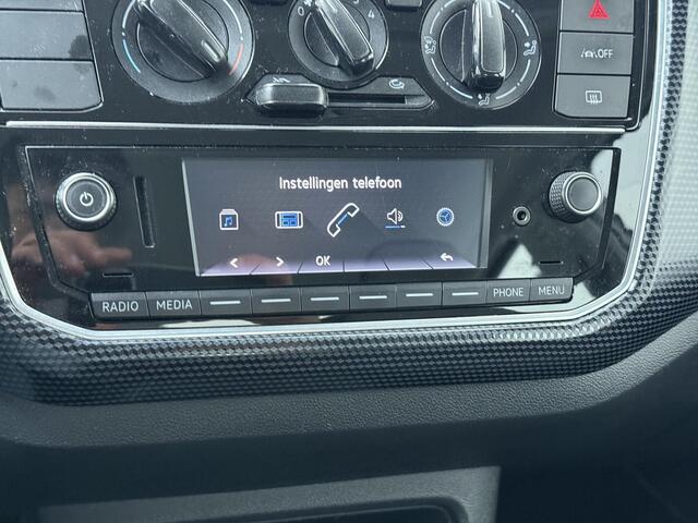 Volkswagen UP! 1.0 | 65 PK | Airco | Lane assist | DAB+ radio |