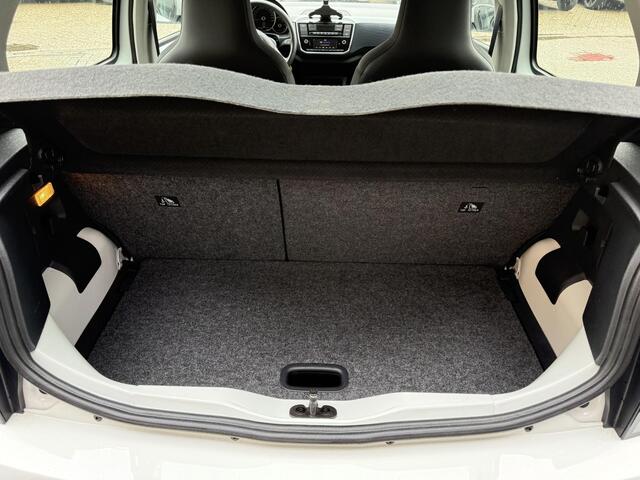 Volkswagen UP! 1.0 / Airco clima/ Cruise/ PDC/ Navigatie via App